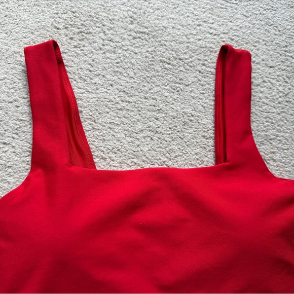 Abercrombie & Fitch YPB sculptLUX Square Neck Slim Tank Top Crop Tee Red Medium - Picture 3 of 8